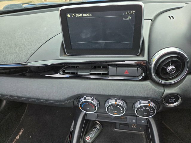 Fiat 124 Spider Convertible 1.4 Multiair Lusso Plus Euro 6 20 White #13