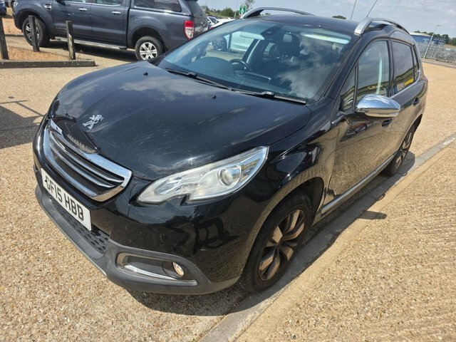 Peugeot 2008 Vti Puretech Allure Suv Black #4