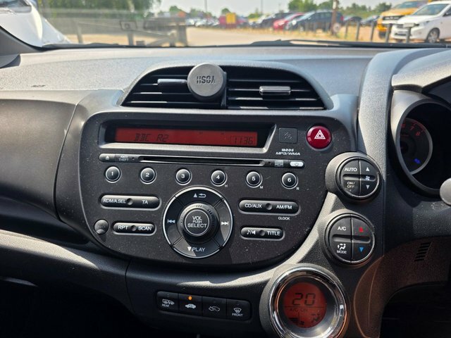 Honda Jazz 1.3H Ima Hx-t Cvt Euro 5 Silver #26