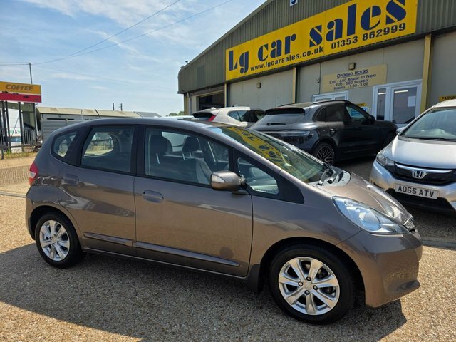 Honda Jazz I-vtec Es Hatchback Brown