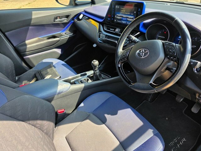 Toyota C-Hr Vvt-i Dynamic Suv Grey #3