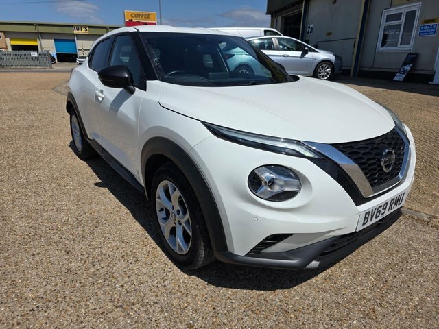 Nissan Juke Dig-t N-connecta Suv BV69RMU White #2