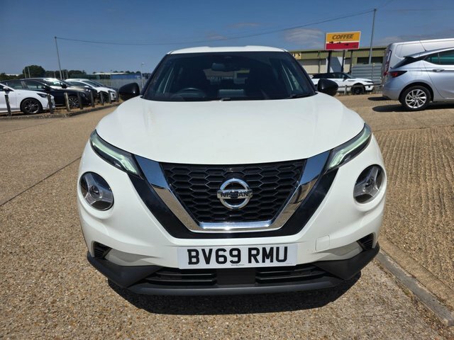 Nissan Juke Dig-t N-connecta Suv BV69RMU White #3