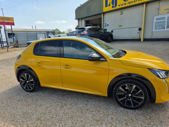 Peugeot 208 Puretech Gt Premium Hatchback AK71HMA Yellow #2
