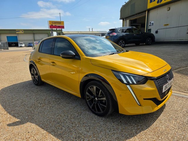 Peugeot 208 Puretech Gt Premium Hatchback AK71HMA Yellow #6