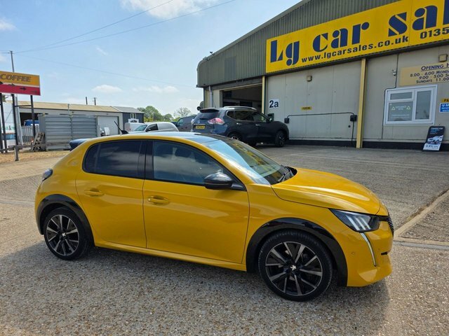 Peugeot 208 Puretech Gt Premium Hatchback AK71HMA Yellow #3