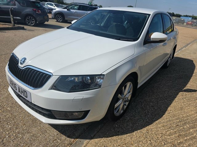 Skoda Octavia Tsi Se L Hatchback White #4