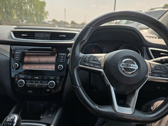 Nissan Qashqai Suv 1.5 Dci Acenta Premium 201919 White #14