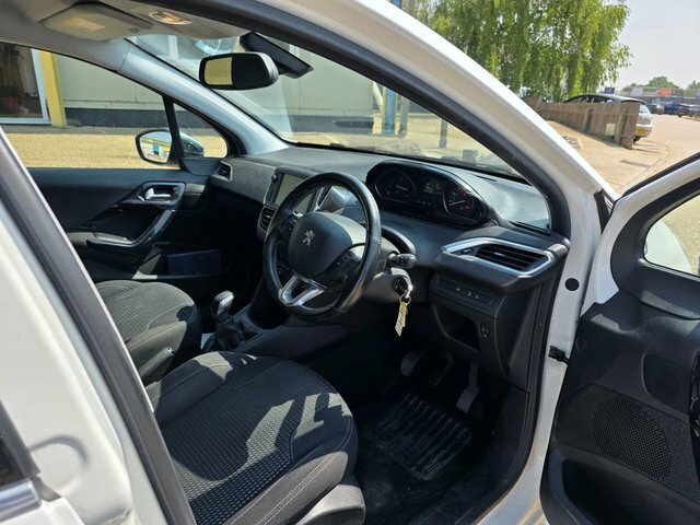 Peugeot 208 Active Blue #10