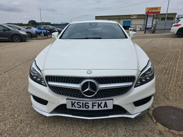 Mercedes-Benz CLS Cls350d V6 Amg Line White #3