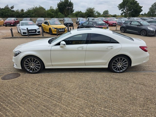 Mercedes-Benz CLS Cls350d V6 Amg Line White #5