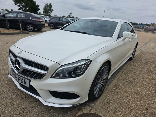 Mercedes-Benz CLS Cls350d V6 Amg Line White #4