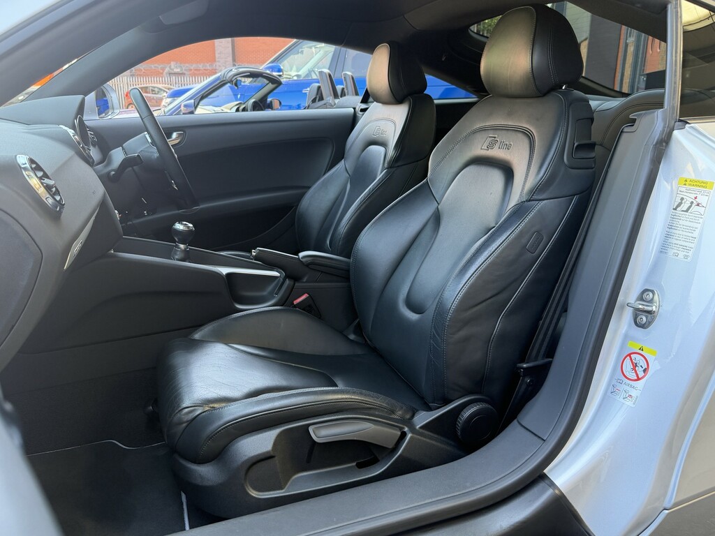 Audi TT Coupe 2.0 Tdi Black Edition Coupe Manua Silver #5