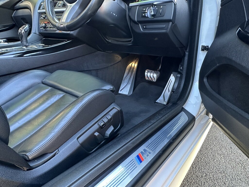BMW 6 Series  Black #32
