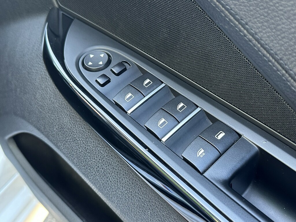 BMW 6 Series  Black #42