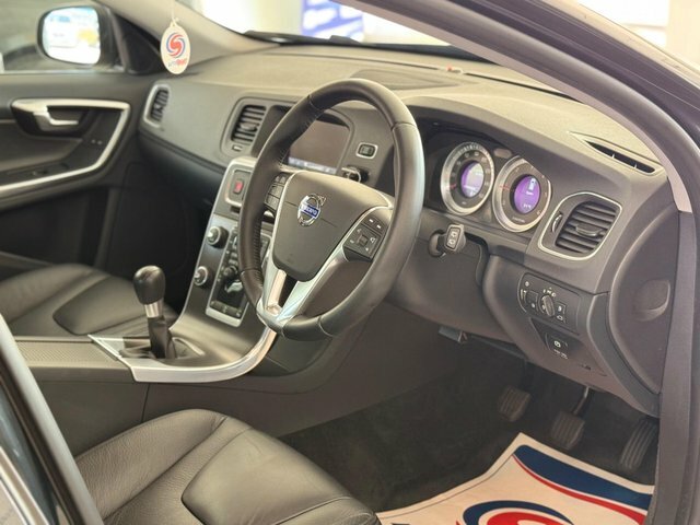 Volvo V60 D3 Se Lux Nav Grey #2