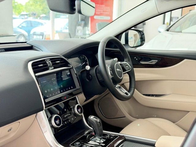 Jaguar XE P250i S Euro White #6