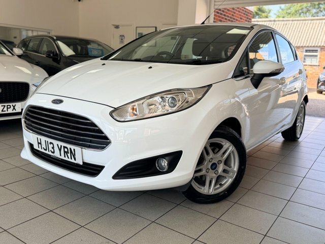 Ford Fiesta Ecoboost Zetec Euro 5 White
