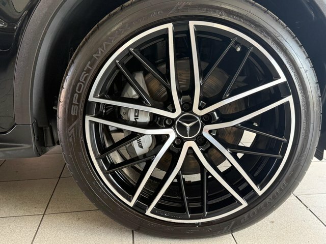 Mercedes-Benz GLC Class Glc43 V6 Amg Premium Black #4