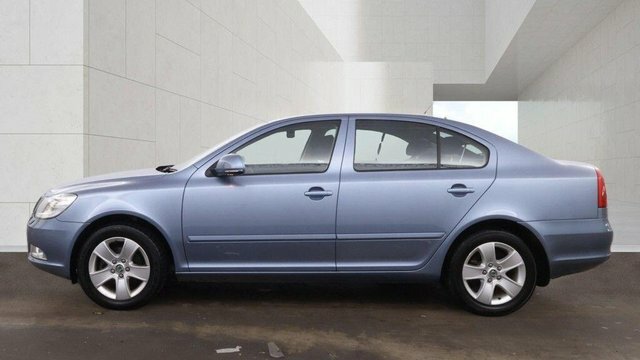 Skoda Octavia Estate 1.6 Tdi Se Dsg Euro 5 201212 Blue #9
