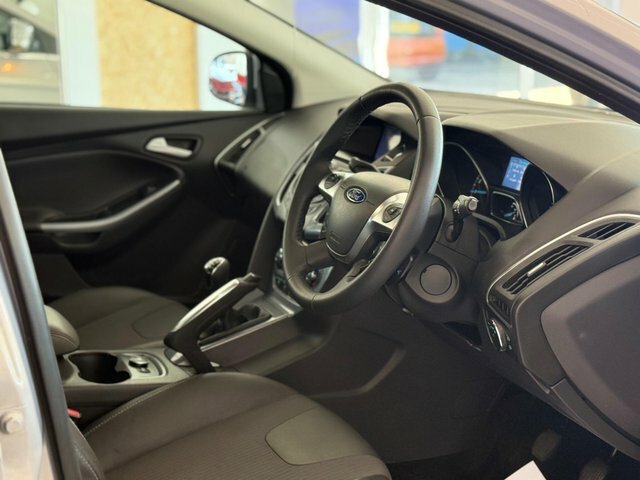 Ford Focus Ecoboost Titanium X Euro Silver #2