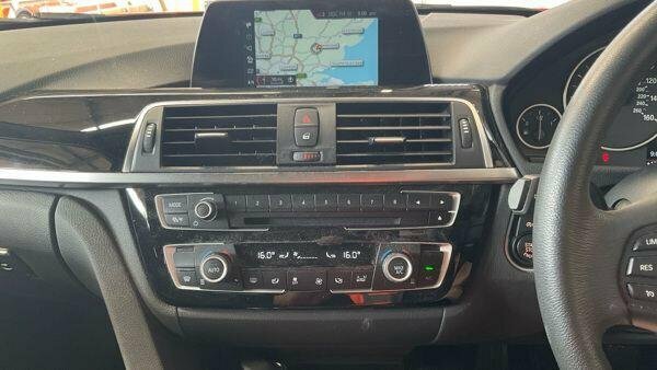 BMW 3 Series 320I Xdrive Se Red #9