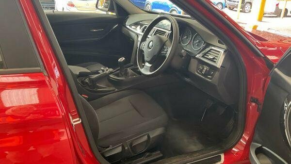 BMW 3 Series 320I Xdrive Se Red #2