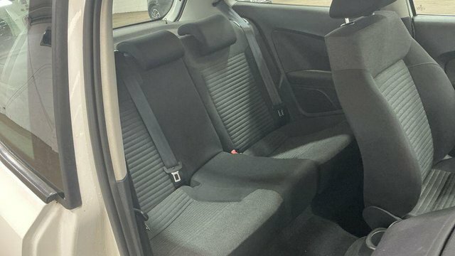 Volkswagen Polo 1.2 Moda Silver #7