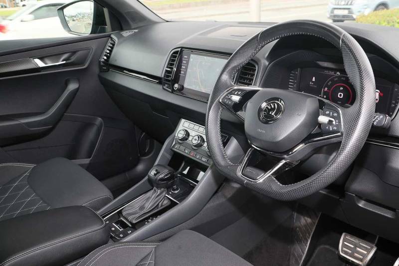 Skoda Karoq 1.5 Tsi Sport Line Dsg Black #6