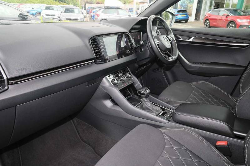 Skoda Karoq 1.5 Tsi Sport Line Dsg Black #2