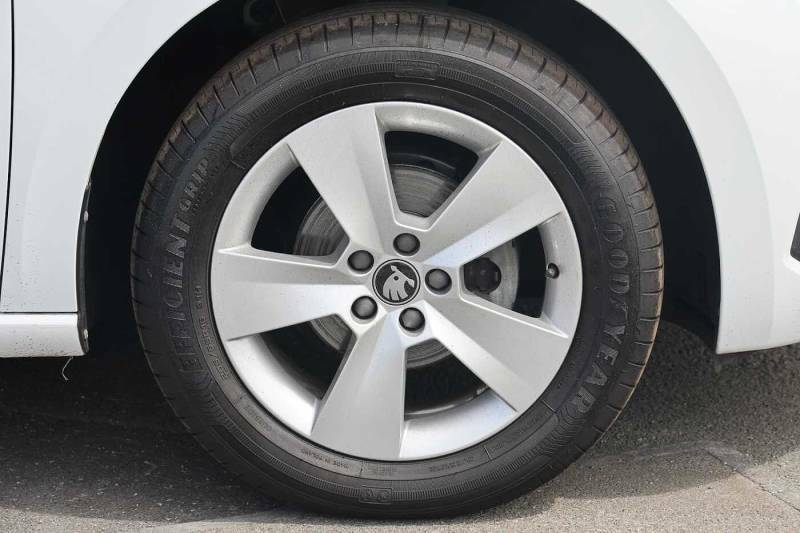 Skoda Scala 1.0 Tsi 95 Se Edition - 2025 75 MV75ZZH White #5