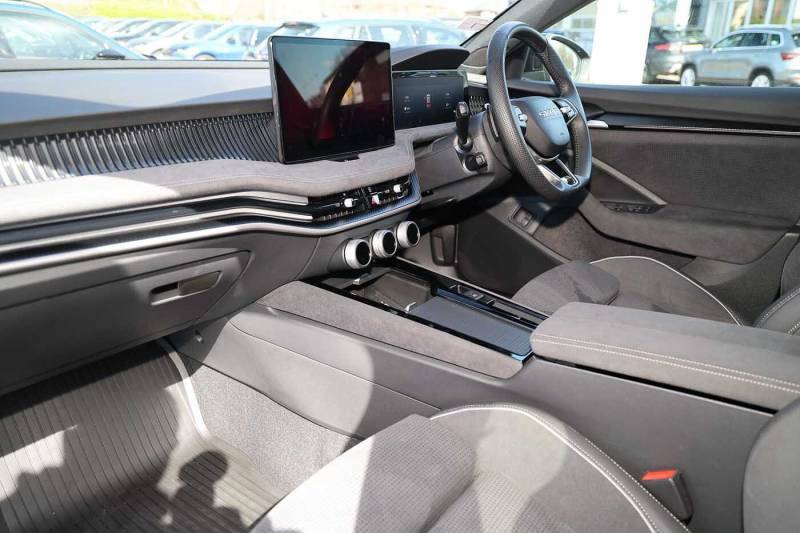 Skoda Superb 1.5 Tsi Iv Sportline Dsg Black #2