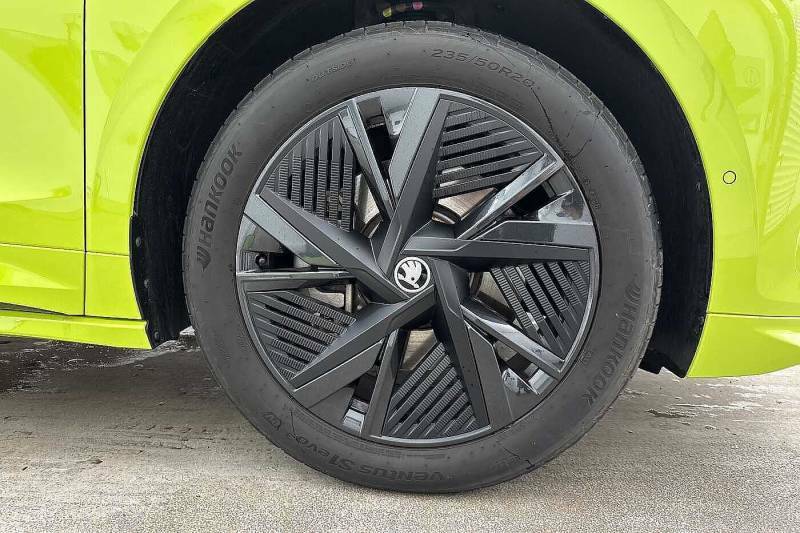 Skoda ENYAQ 250Kw Vrs 84Kwh 4X4 Green #5