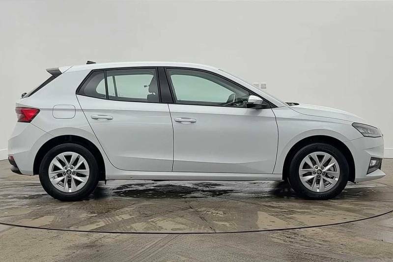 Skoda Fabia 1.0 Tsi 116 Se Edition Dsg White #4