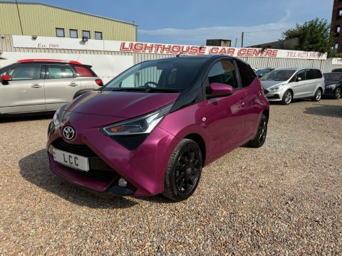 Toyota Aygo Vvt-i X-cite.5 Toyota GV19WRN Purple #4