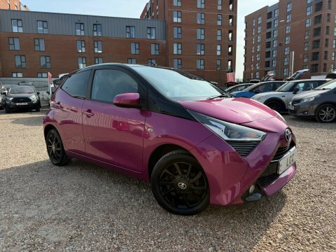Toyota Aygo Vvt-i X-cite.5 Toyota Purple
