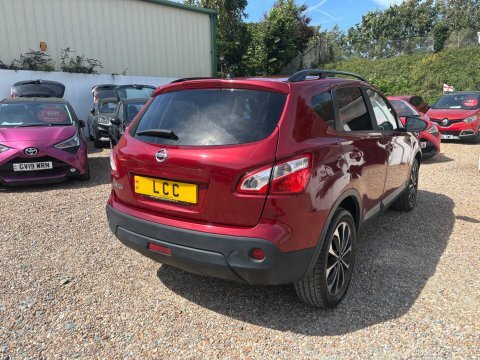 Nissan Qashqai 1.6 360 117 Bhp White #9