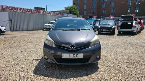 Toyota Yaris 1.33 Dual Vvt-i Trend White #3