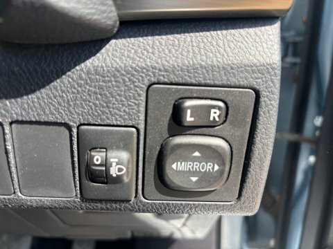 Toyota Auris D-4d Active Blue #10