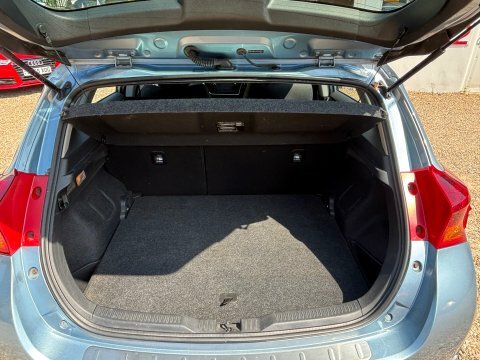 Toyota Auris D-4d Active Blue #20