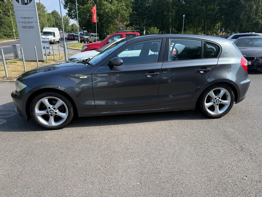 BMW 1 Series Hatchback Black #12