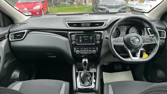 Nissan Qashqai 1.3 Dig-t Acenta Premium Dct Euro 6 Ss WU70OTW Black #5