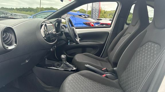Toyota Aygo X Edge Auto CY74ENH White #5