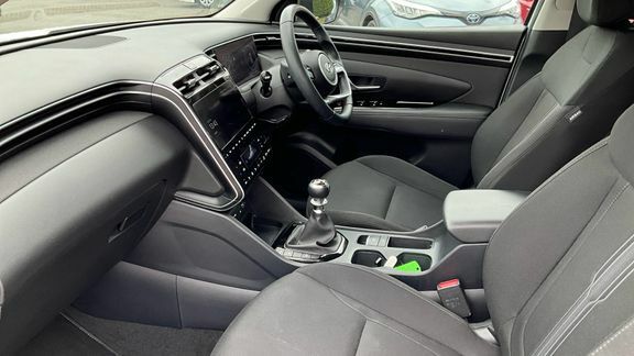Hyundai Tucson 1.6 T-gdi Premium Euro 6 Ss DG24MPZ White #5
