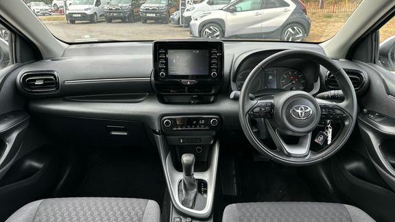 Toyota Yaris Icon DE23WRW White #6