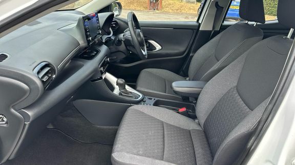 Toyota Yaris Icon DE23WRW White #5