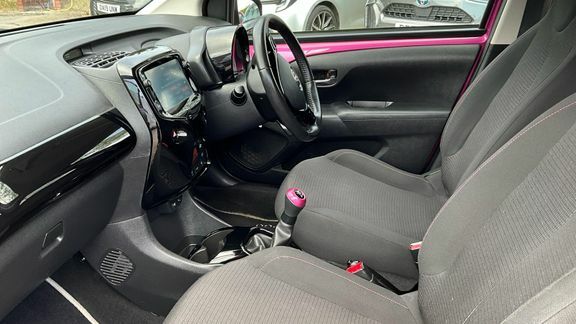 Toyota Aygo X 1.0 Vvt-i X-cite Euro 6 Purple #5