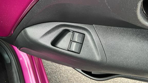 Toyota Aygo X 1.0 Vvt-i X-cite Euro 6 Purple #31