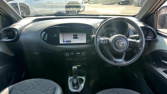Toyota Aygo X Exclusive Auto DG25YHX #6