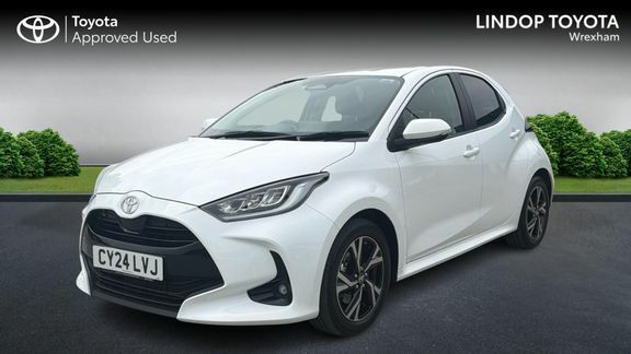 Toyota Yaris Design CY24LVJ White #3